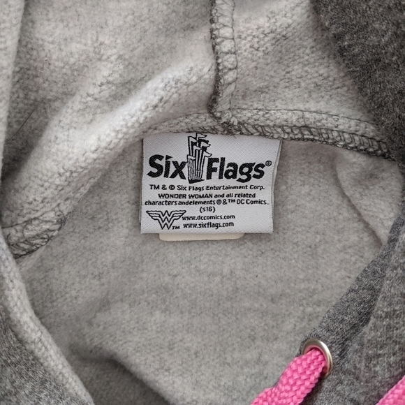 Wonder Woman Hoodie - Picture 8 of 9